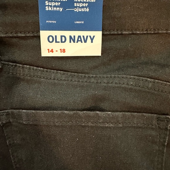 Old Navy Men's Skinny Jeans - Size Medium - Fresh & Trendy Denim - Picture 4 of 5